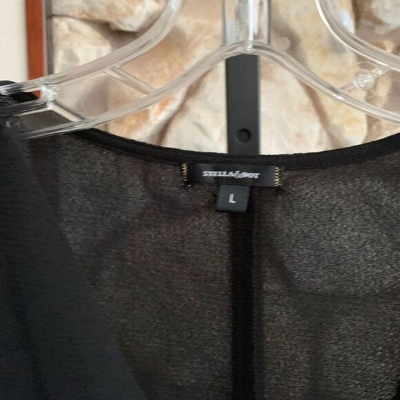 Black Sleeveless Rae Top L - Picture 2 of 7